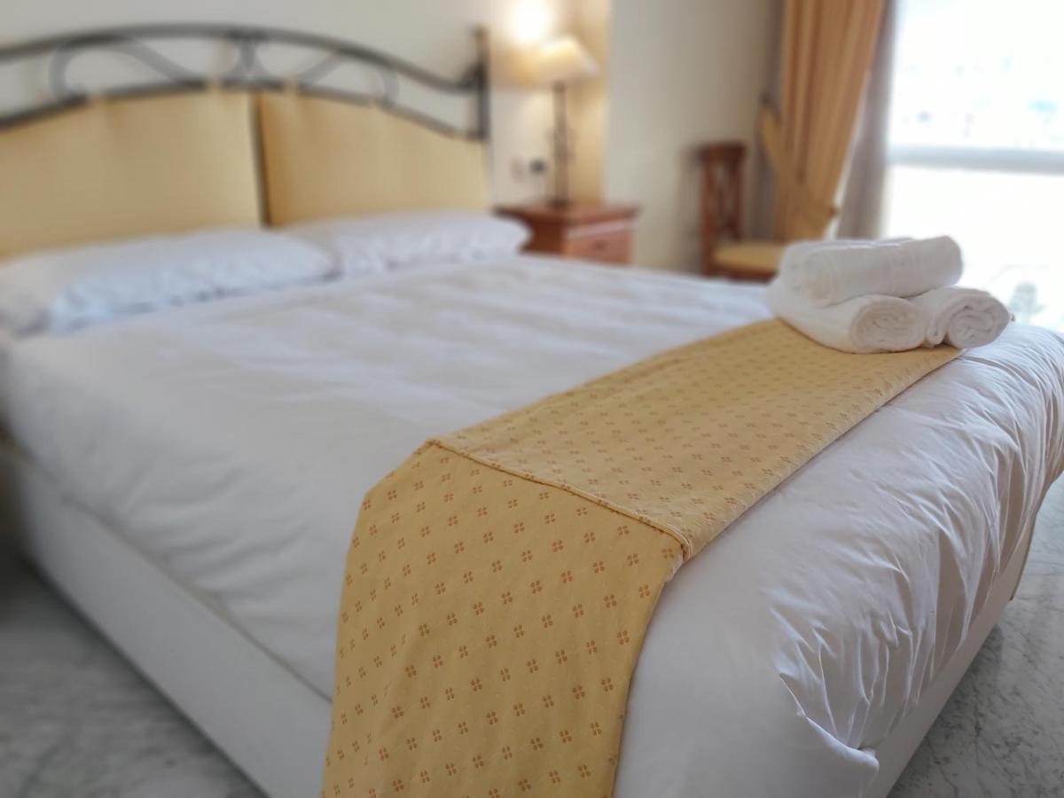 Del Parque Flats - Puerto Marina Apartment Benalmadena Bagian luar foto